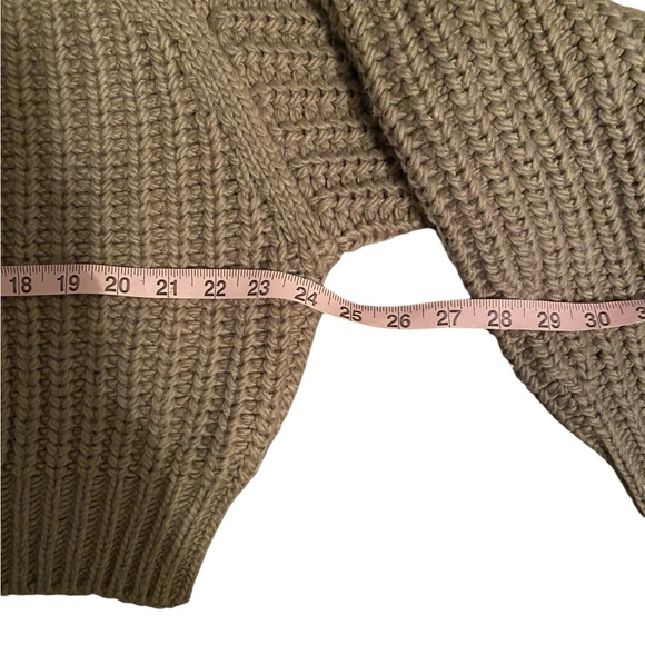 H&M Cable Knit Cropped Sweater M - Picture 5 of 9